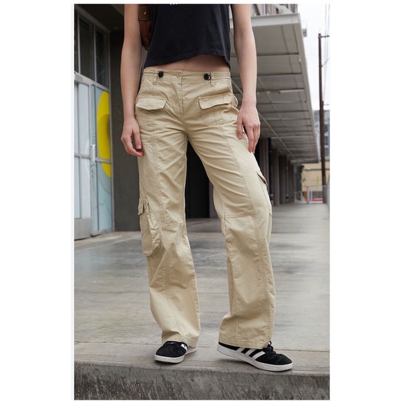 Brandy Melville Pants - Brandy Melville Kim Cargo Pants OS Beige Utility Y2K Streetwear Low Rise Indie